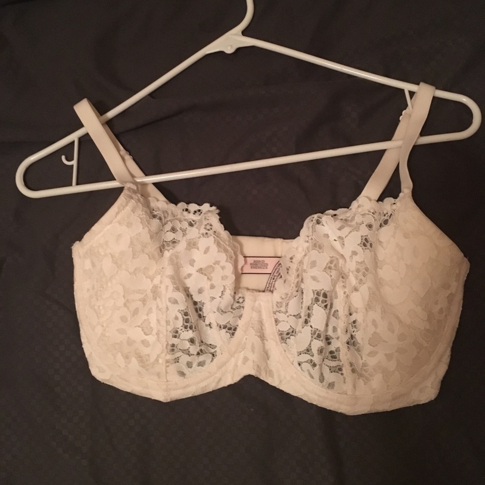 Body by Victoria’s Secret unlined Demi bra